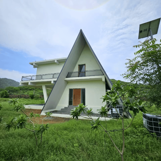 Luxury Garden Facing Pool Room